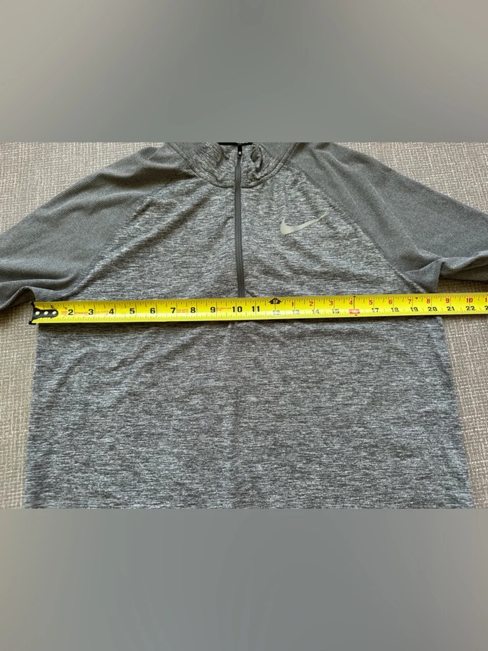 Nike Running Dri-FIT Men’s Sz M Gray Quarter Zip Long Sleeve Top Great Condition